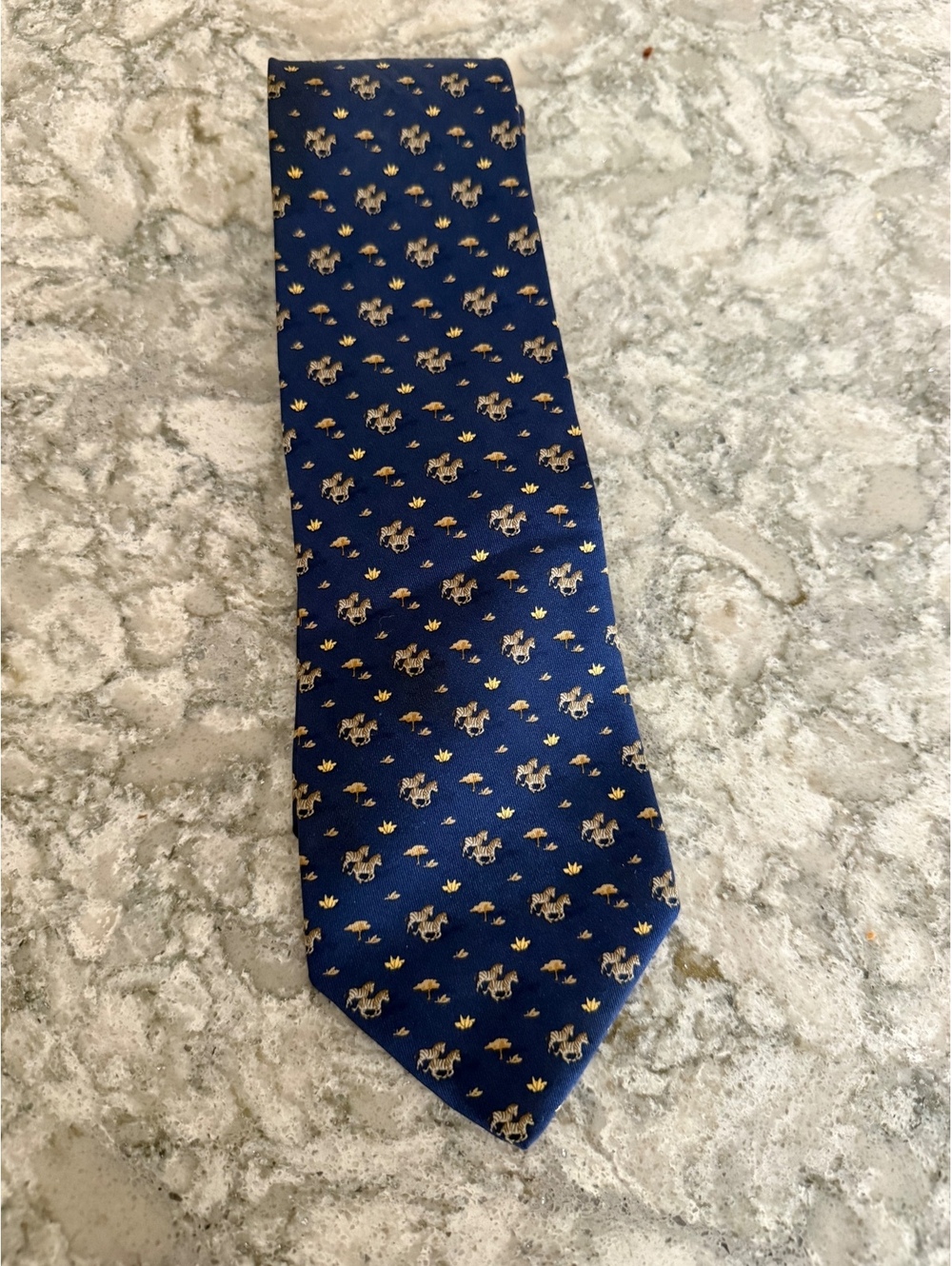SALVATORE FERRAGAMO 100% SILK NAVY BLUE Zebra TIE
